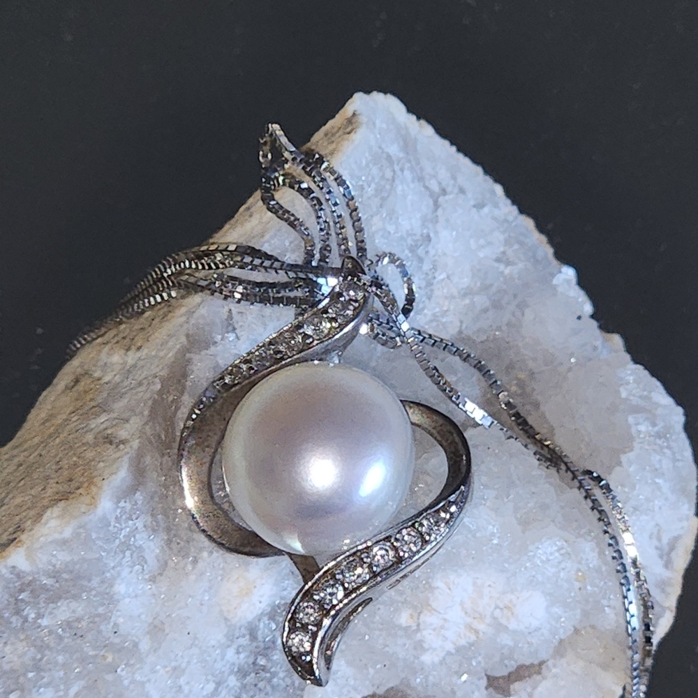 Women's 925 A+++++ Rated Pearl and White Topaz Necklace